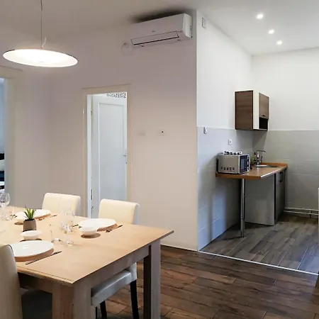 Filinhome Stefanovica 9 Nowy Sad